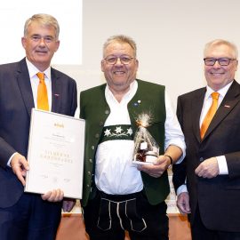 Verleihung Silberne Ehrennadel im Handwerk